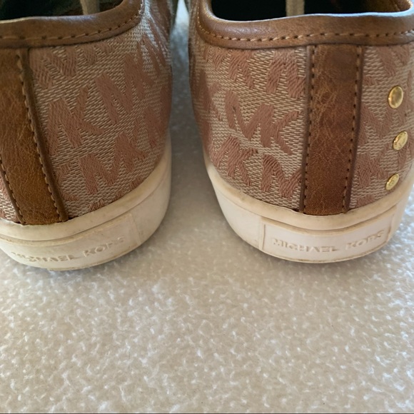 Michael Kors Sneakers - Picture 5 of 11